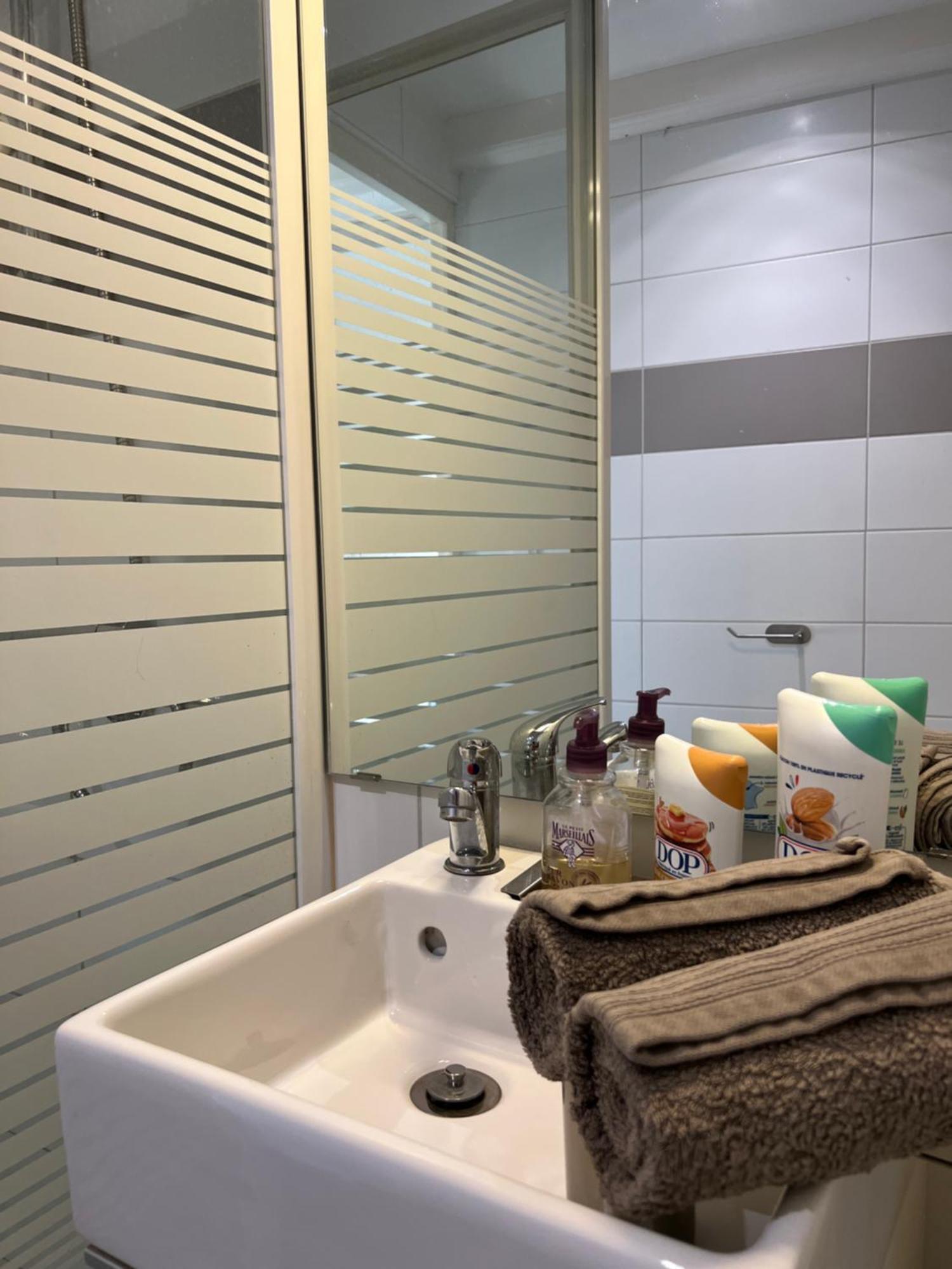 Cosy Studio Hyper Centre Avec Kitchenette & Climatisation Carpentras Esterno foto