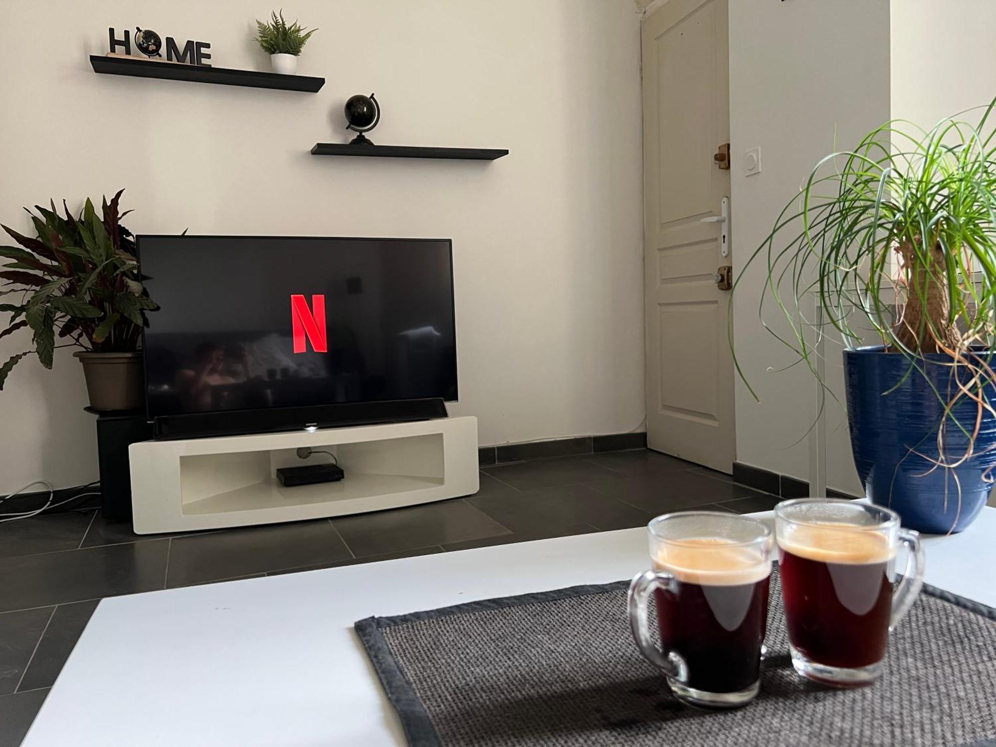Cosy Studio Hyper Centre Avec Kitchenette & Climatisation Carpentras Esterno foto